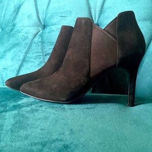 Like new Cole Haan black suede boots